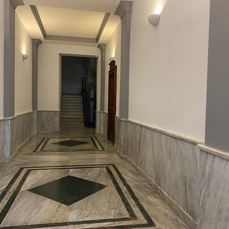 Lux Domus Apartment Бари Экстерьер фото