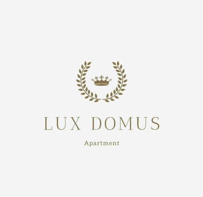 Lux Domus Apartment Бари Экстерьер фото