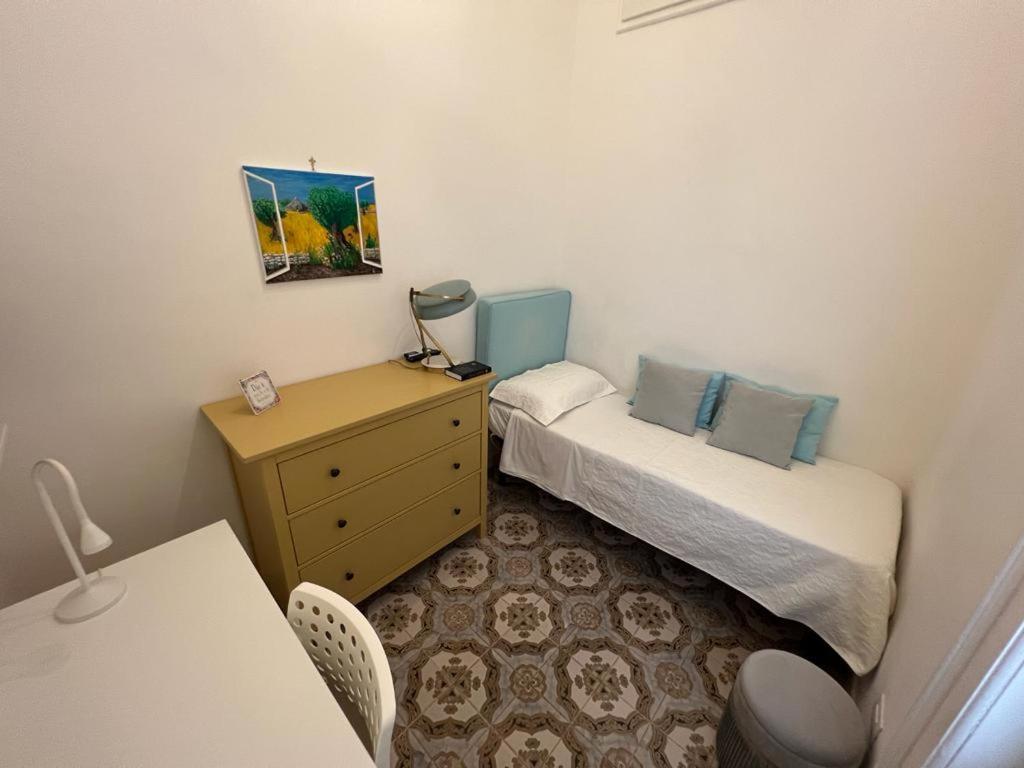 Lux Domus Apartment Бари Экстерьер фото