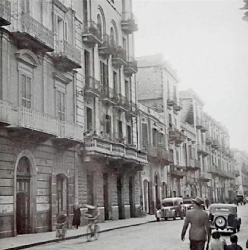 Lux Domus Apartment Бари Экстерьер фото